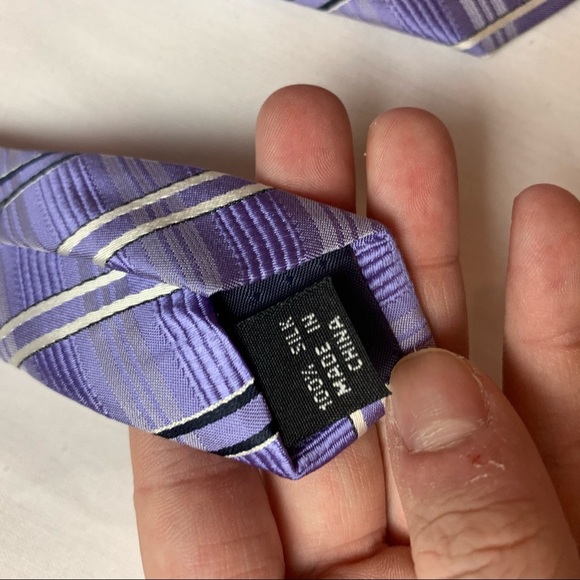 Perry Ellis purple tie - Picture 3 of 5